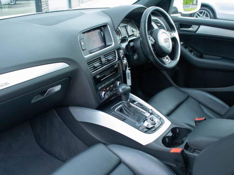 Audi Q5   Registered:2014(64)