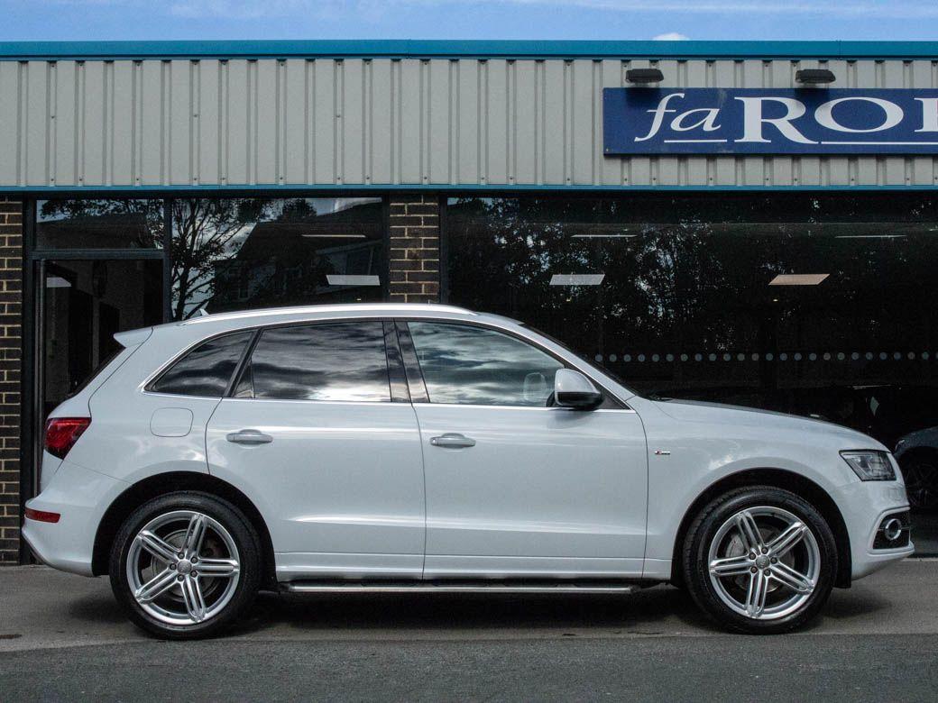 Audi Q5 2.0 TDI quattro S Line Plus S tronic 177ps Estate Diesel Glacier White Metallic