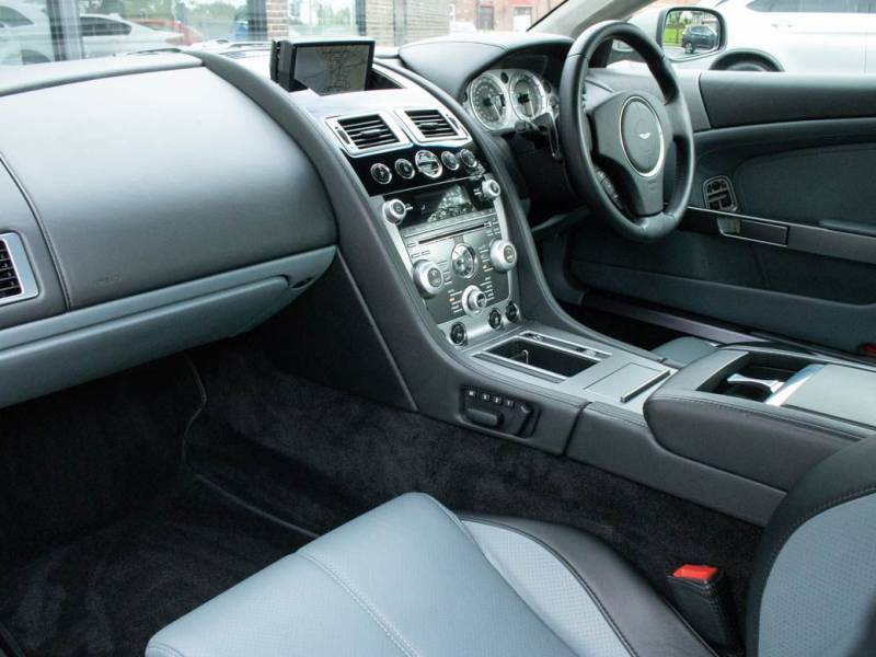 Aston Martin DB9   Registered:2008(58)