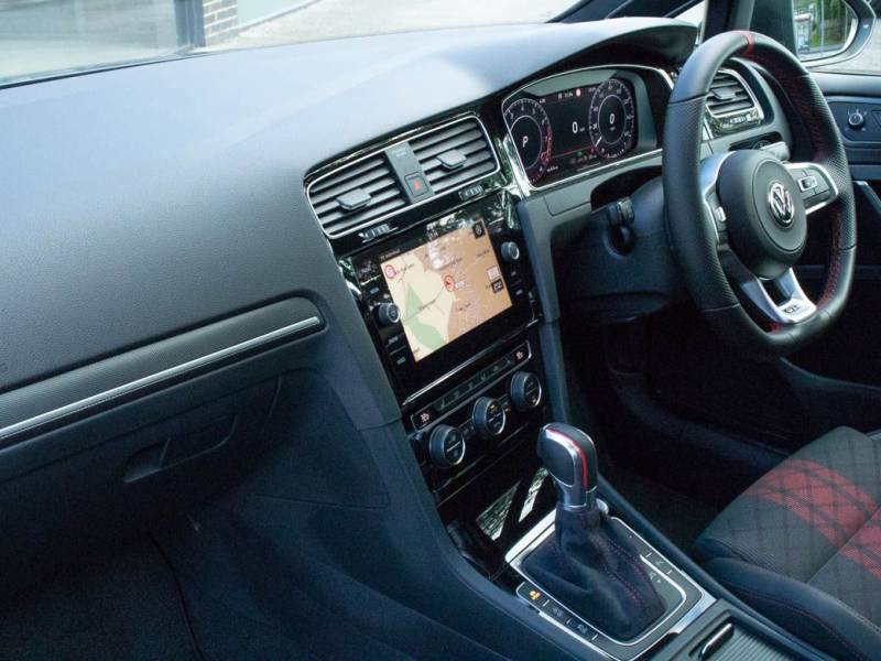 Volkswagen Golf   Registered:2019(19)