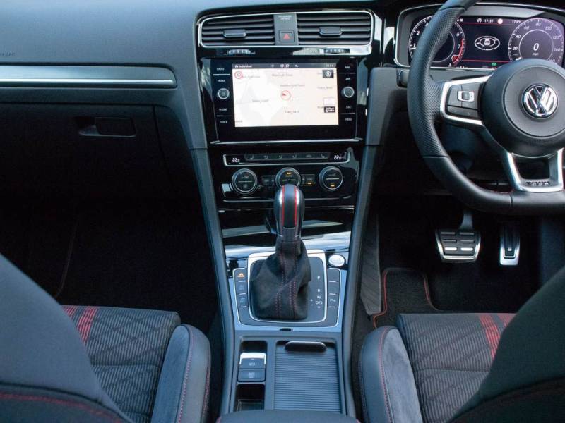 Volkswagen Golf   Registered:2019(19)