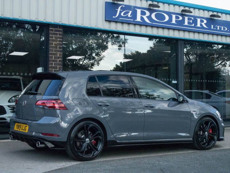 Volkswagen Golf   Registered:2019(19)