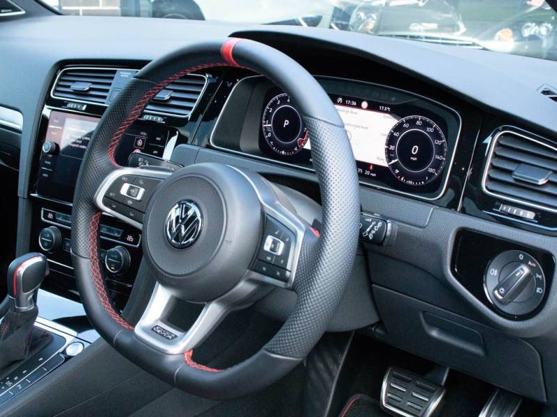 Volkswagen Golf   Registered:2019(19)