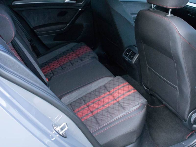 Volkswagen Golf   Registered:2019(19)