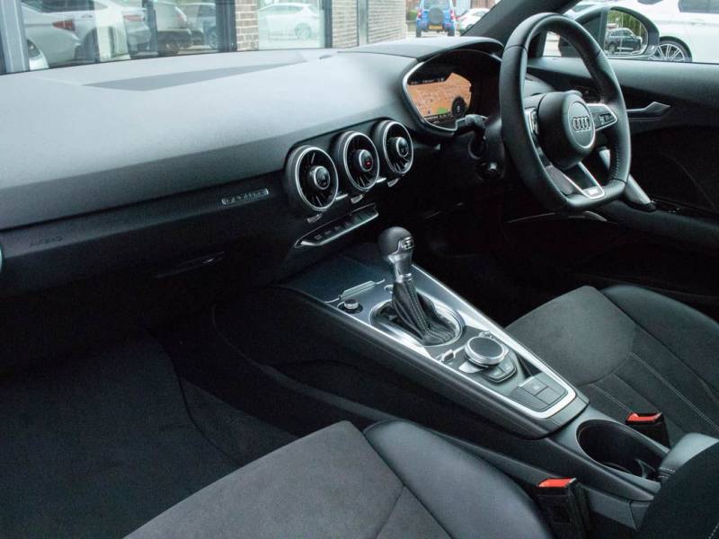 Audi TT   Registered:2017(17)