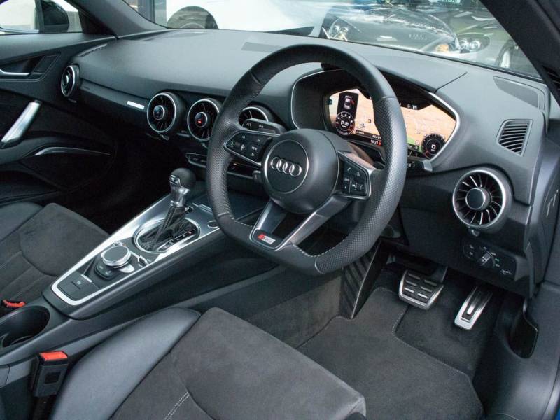 Audi TT   Registered:2017(17)