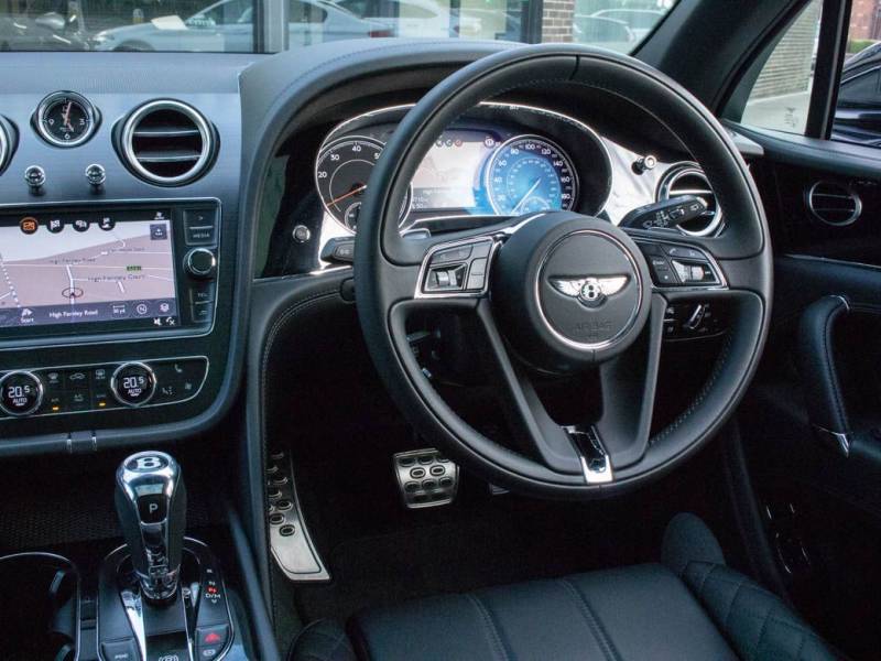 Bentley Bentayga   Registered:2018(18)