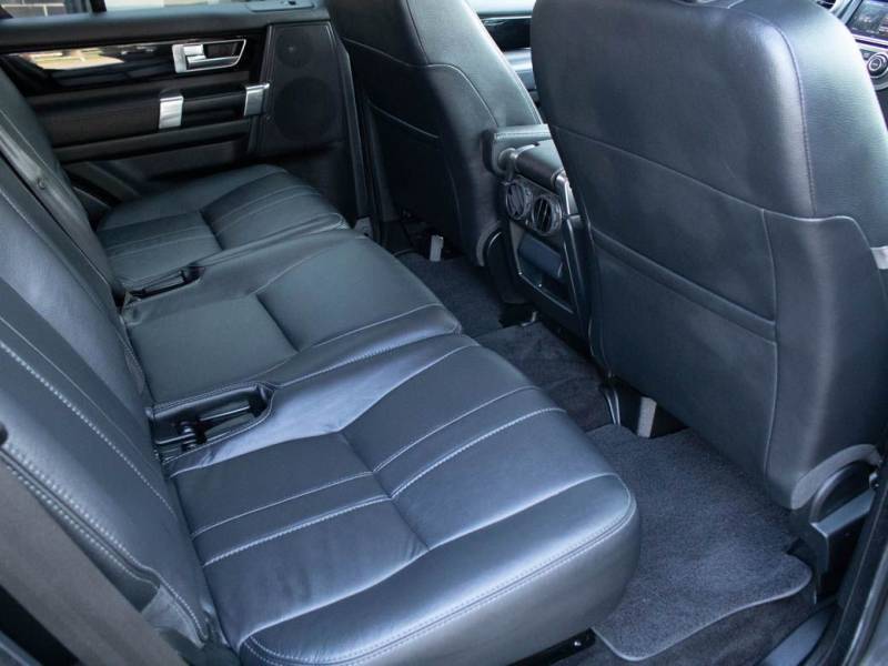 Land Rover Discovery   Registered:2015(65)