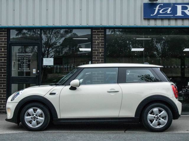 2015 Mini Hatchback 1.2 ONE (Pepper Pack)