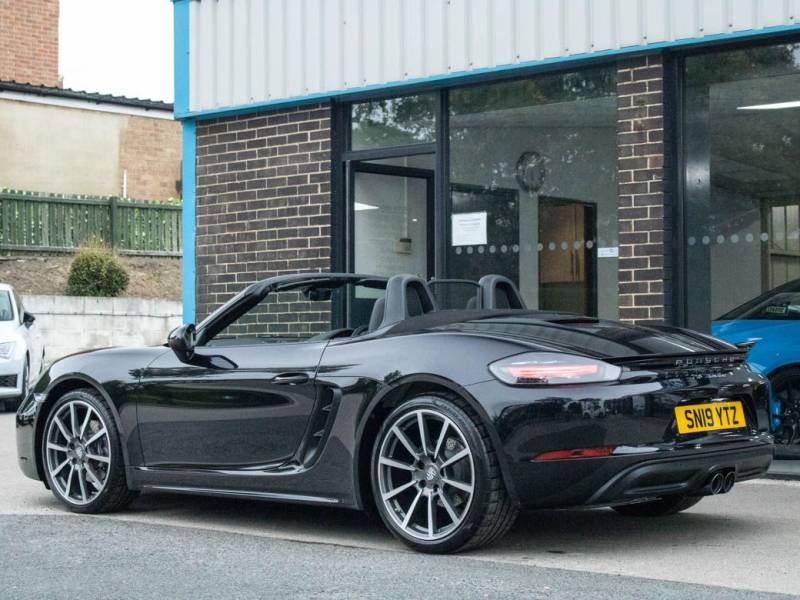 Porsche Boxster   Registered:2019(19)