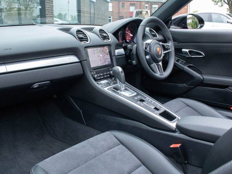 Porsche Boxster   Registered:2019(19)