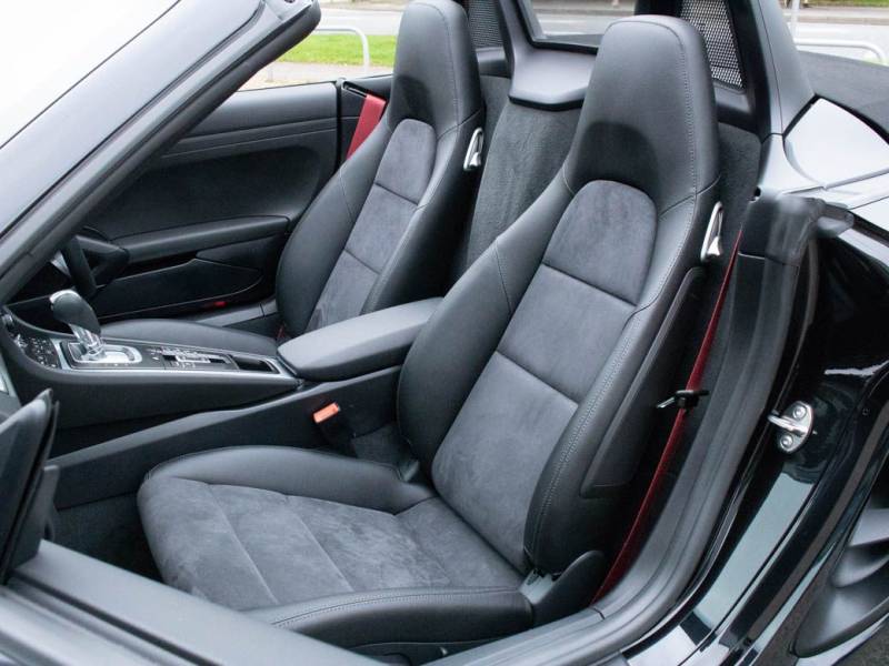 Porsche Boxster   Registered:2019(19)