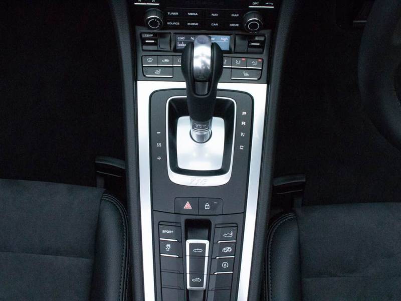 Porsche Boxster   Registered:2019(19)