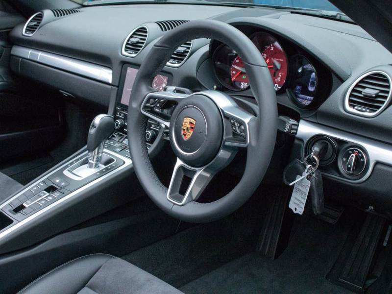 Porsche Boxster   Registered:2019(19)