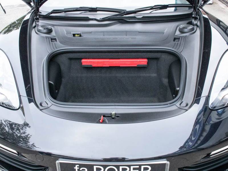 Porsche Boxster   Registered:2019(19)