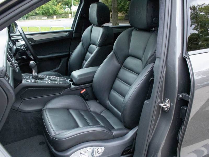 Porsche Macan   Registered:2015(65)