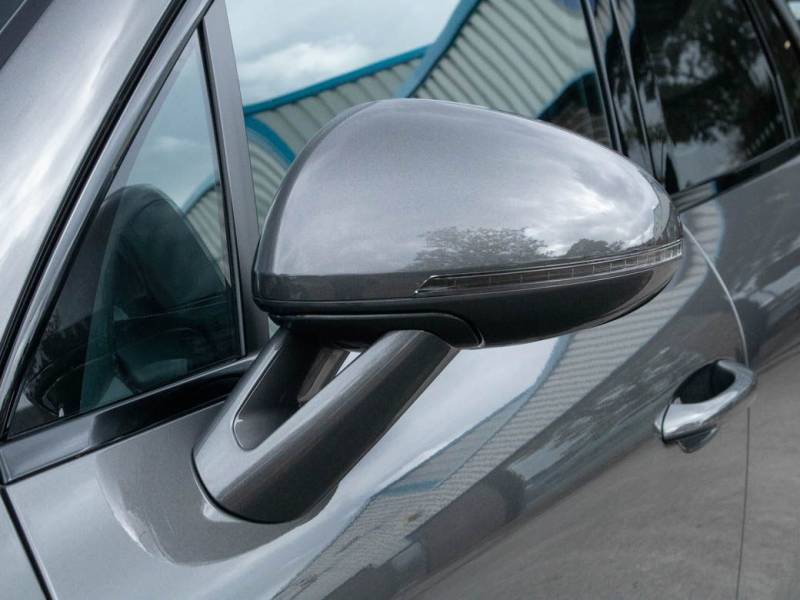 Porsche Macan   Registered:2015(65)