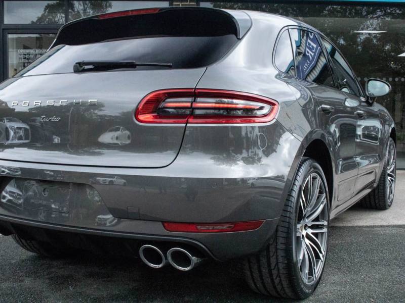 Porsche Macan   Registered:2015(65)