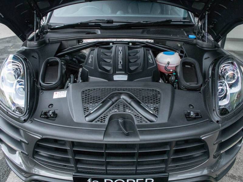 Porsche Macan   Registered:2015(65)