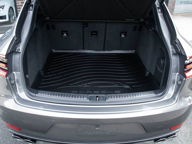 Porsche Macan   Registered:2015(65)