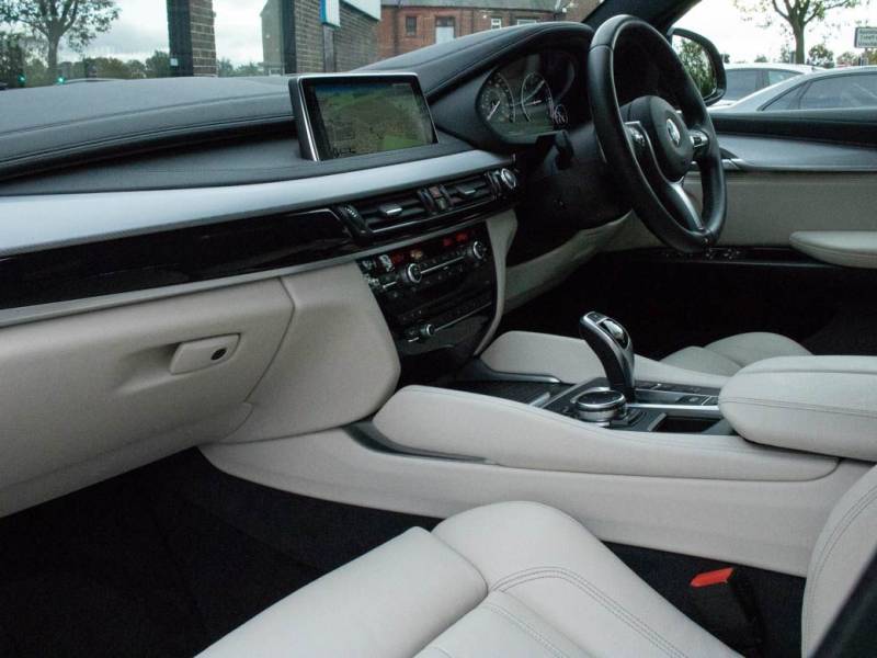 BMW X6   Registered:2016(16)