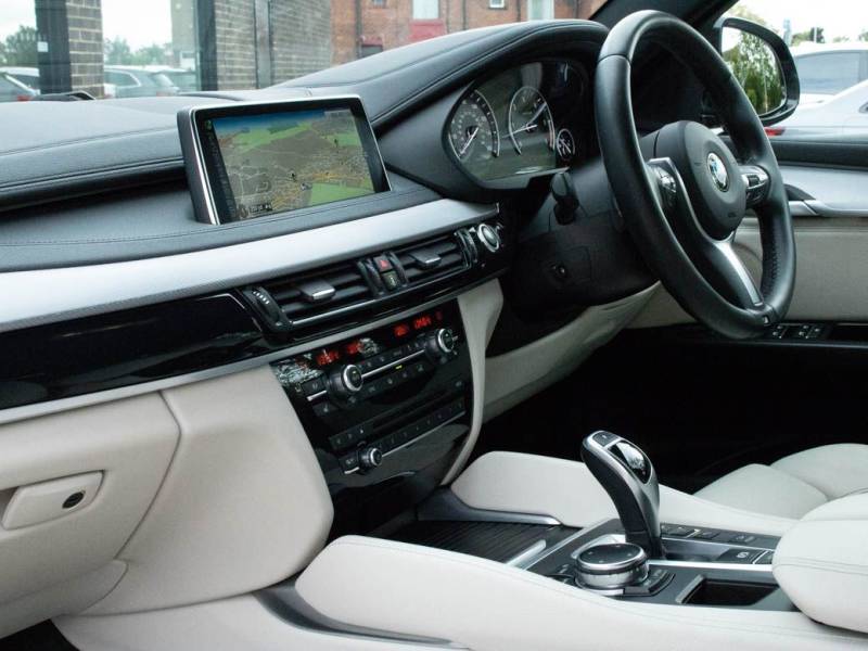 BMW X6   Registered:2016(16)