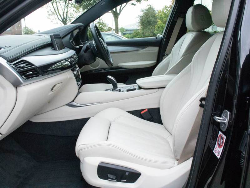 BMW X6   Registered:2016(16)