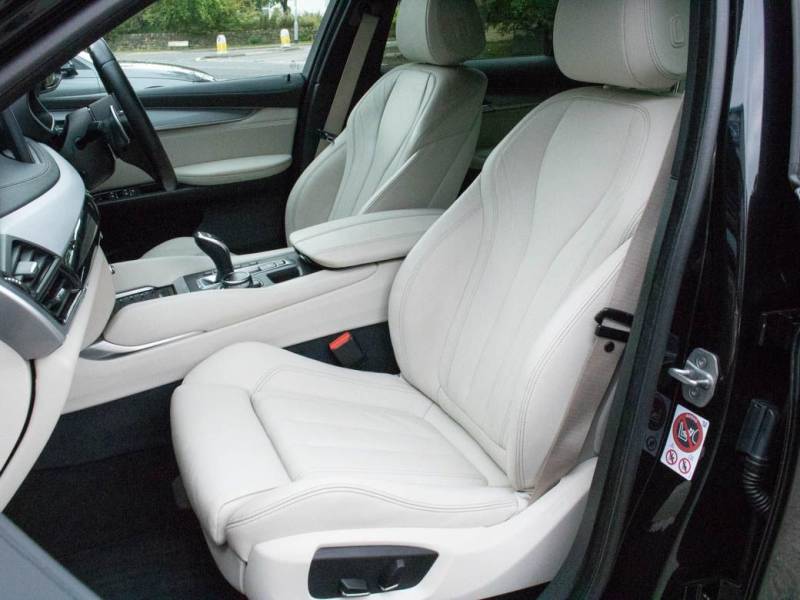 BMW X6   Registered:2016(16)