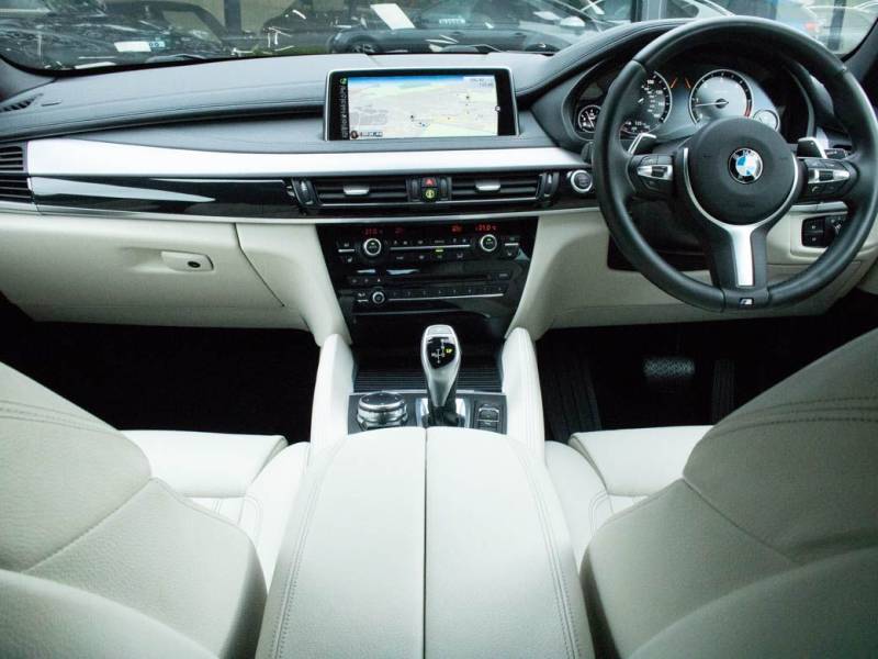 BMW X6   Registered:2016(16)