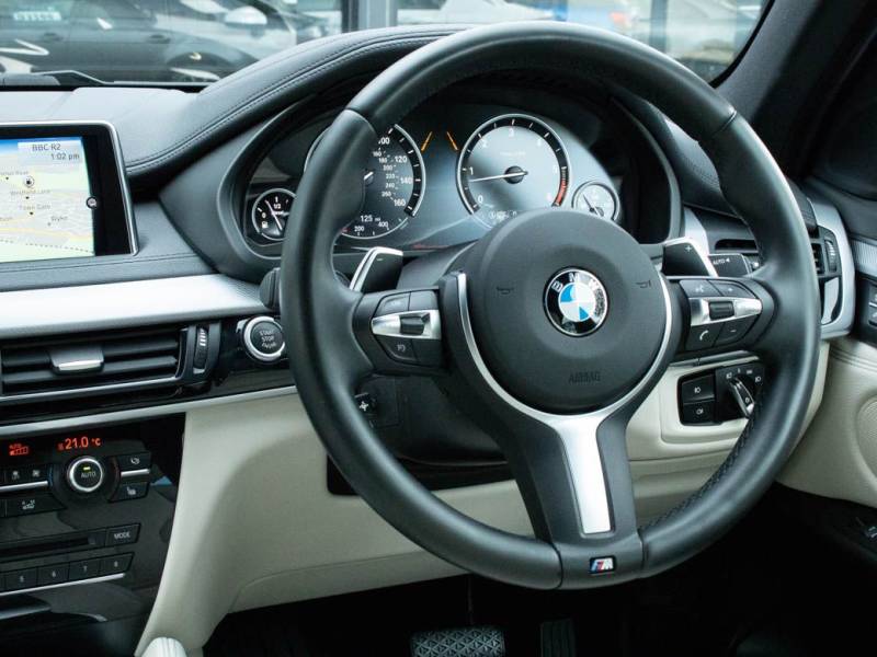 BMW X6   Registered:2016(16)