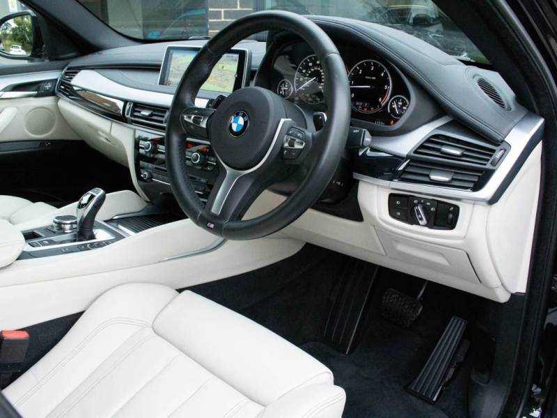 BMW X6   Registered:2016(16)