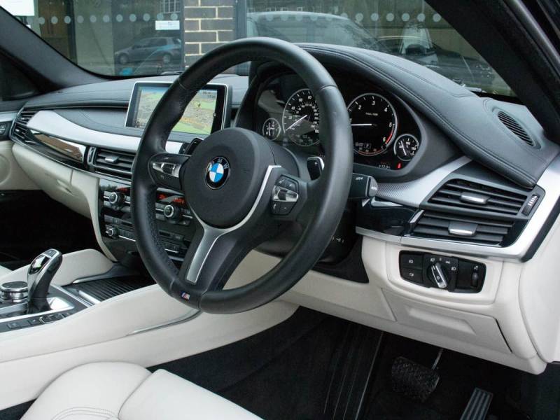 BMW X6   Registered:2016(16)