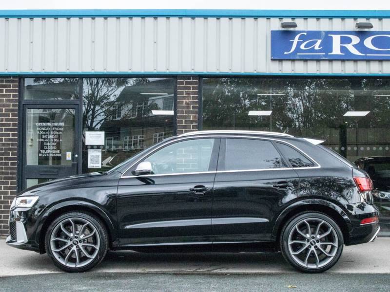 Audi RS Q3   Registered:2016(66)