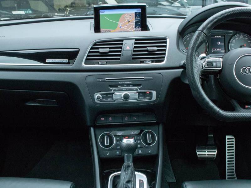 Audi RS Q3   Registered:2016(66)