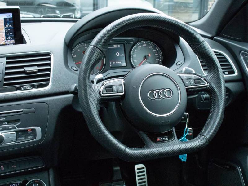 Audi RS Q3   Registered:2016(66)