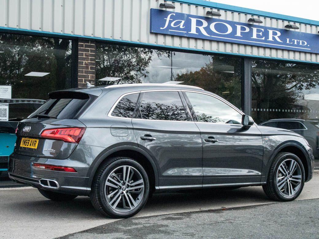 Audi Q5 2.0 55 TFSI e quattro S Line Competition S-tronic Estate Petrol / Electric Hybrid Daytona Grey Metallic