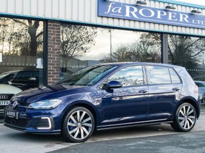 Volkswagen Golf 1.4 TSI PHEV GTE Advance DSG Hatchback Petrol / Electric Hybrid Atlantic Blue Metallic