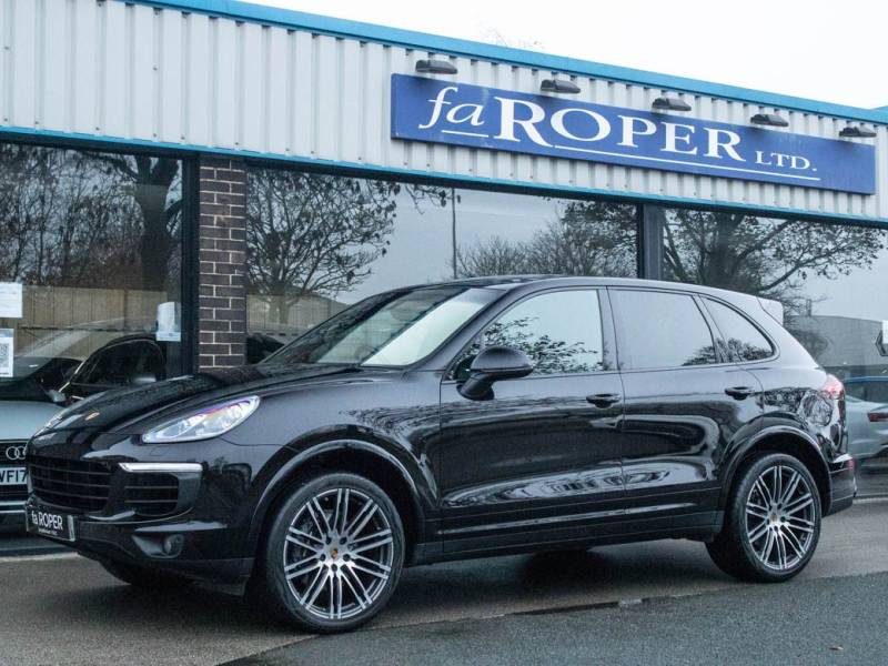 Porsche Cayenne   Registered:2016(66)