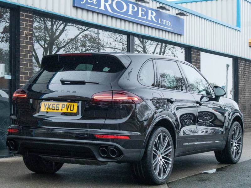 Porsche Cayenne   Registered:2016(66)