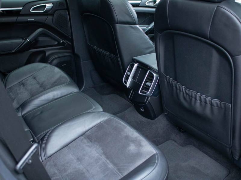 Porsche Cayenne   Registered:2016(66)