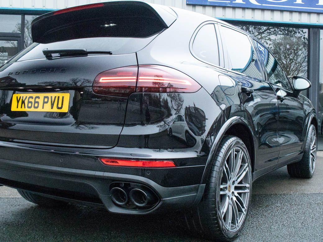 Porsche Cayenne 3.0 TD Platinum Edition Tiptronic S Estate Diesel Jet Black Metallic