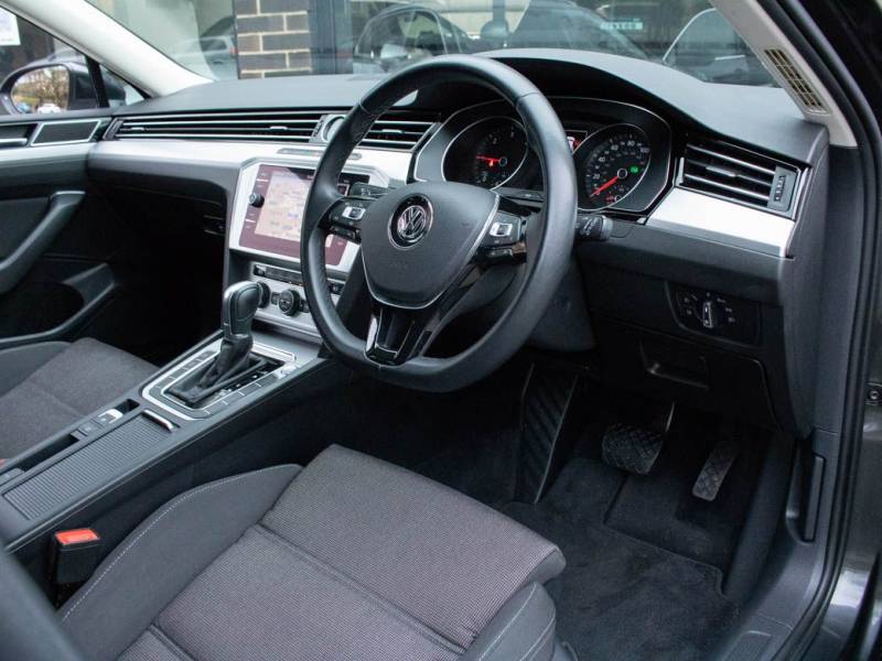 Volkswagen Passat   Registered:2018(68)