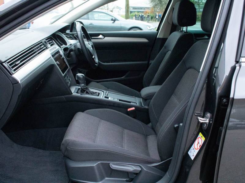 Volkswagen Passat   Registered:2018(68)