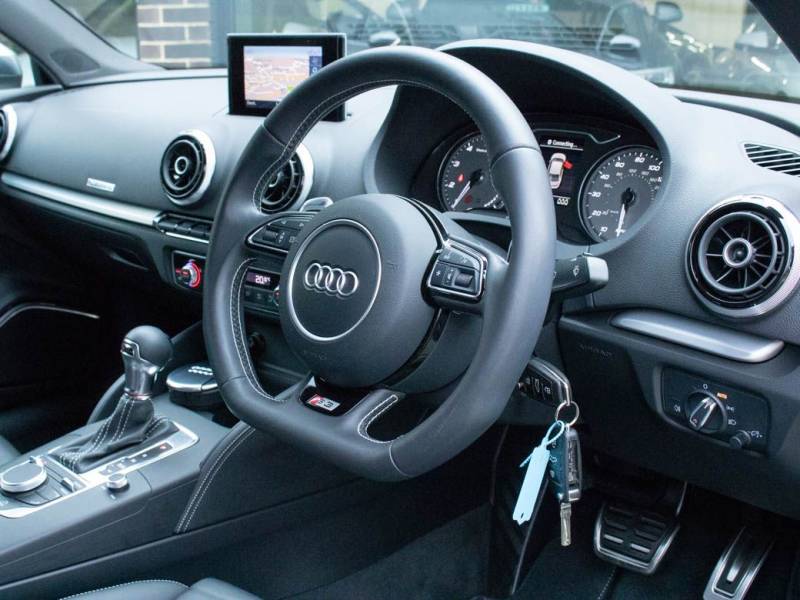 Audi A3   Registered:2014(14)