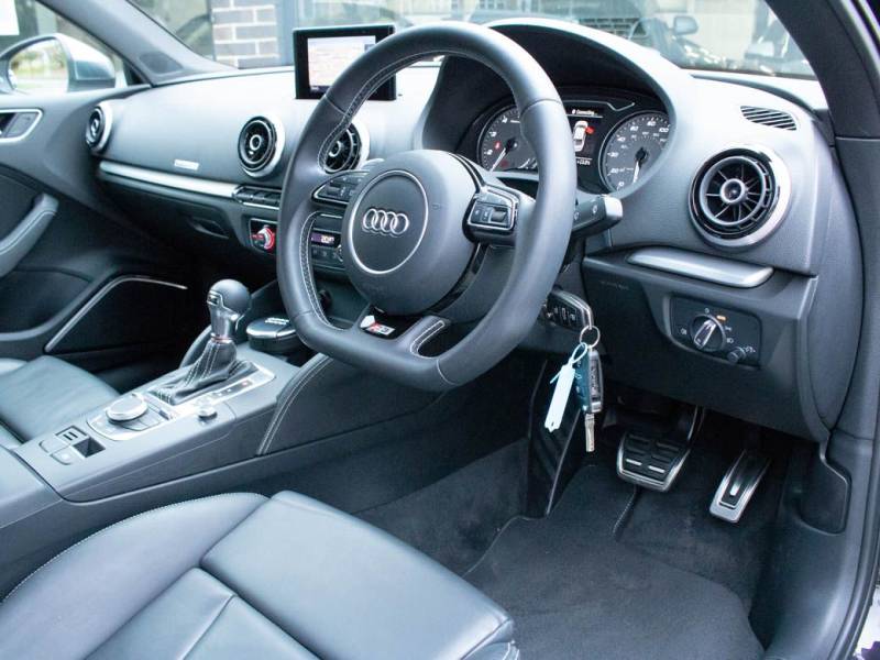 Audi A3   Registered:2014(14)