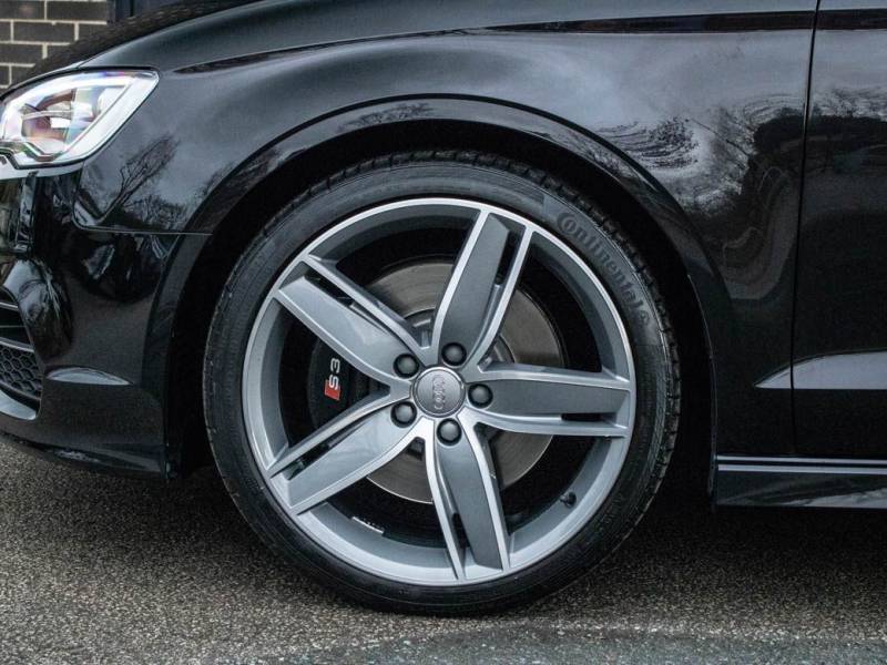 Audi A3   Registered:2014(14)
