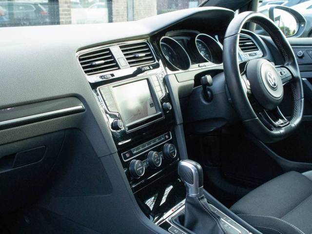 2017 Volkswagen Golf 2.0 TSI R 4MOTION 5 door DSG 300ps