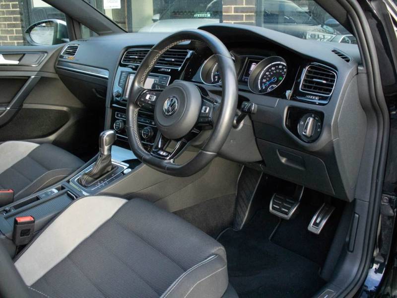 Volkswagen Golf   Registered:2017(66)