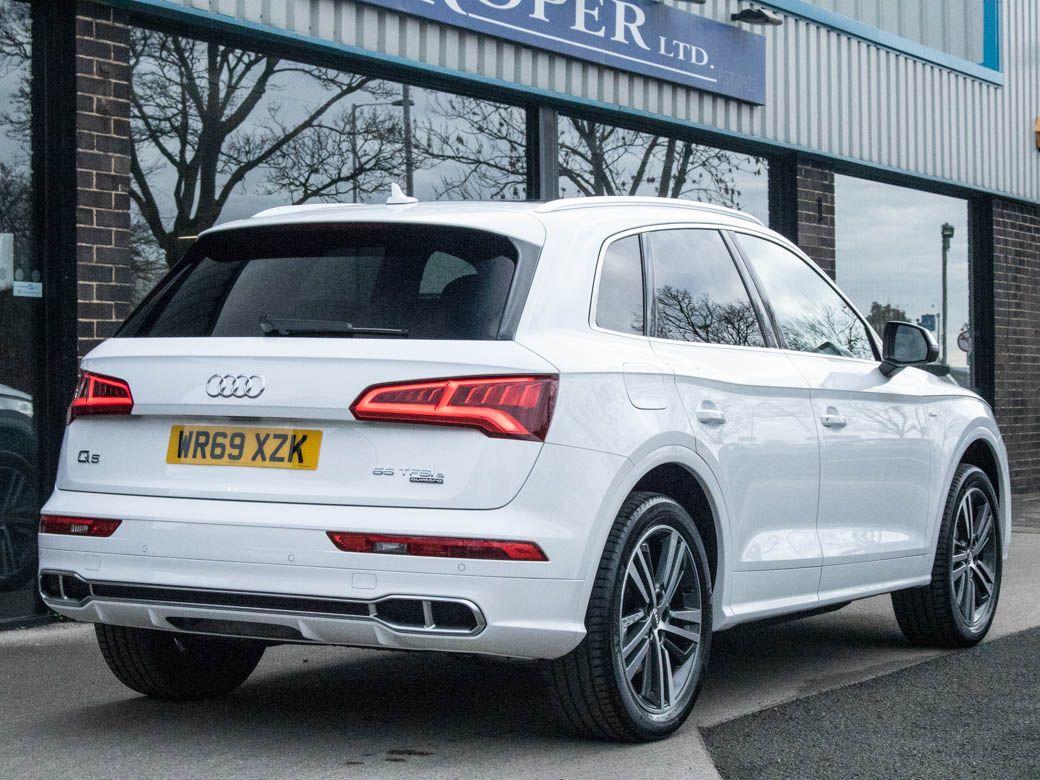 Audi Q5 2.0 55 TFSIe quattro S Line Competition S tronic PHEV Estate Petrol / Electric Hybrid Ibis White