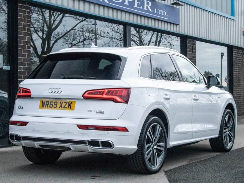 Audi Q5   Registered:2019(69)